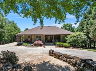 181 Lakeshore Dr, Chesnee, SC 29323