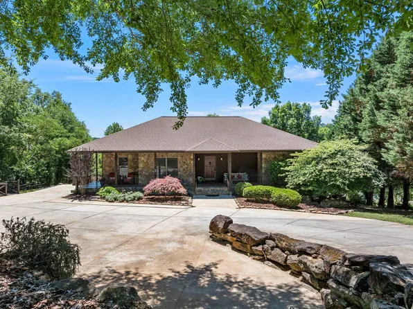 181 Lakeshore Dr, Chesnee, SC 29323