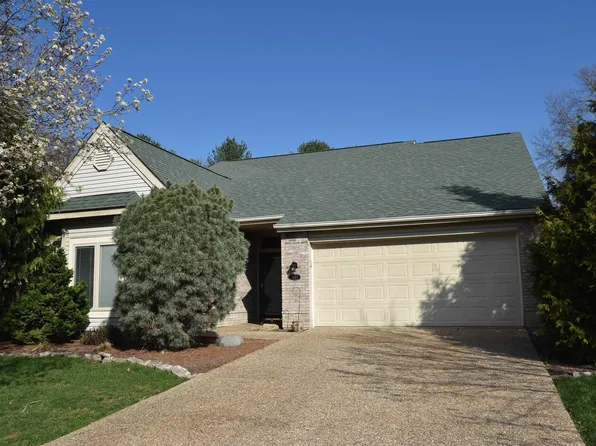 9127 S Front 9 Dr, Bloomington, IN 47401