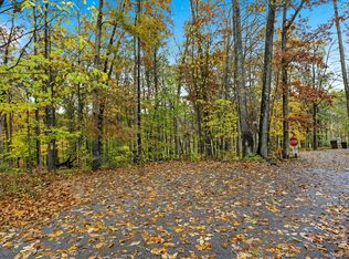 20 Ridgeway Dr, Nashville, IN 47448