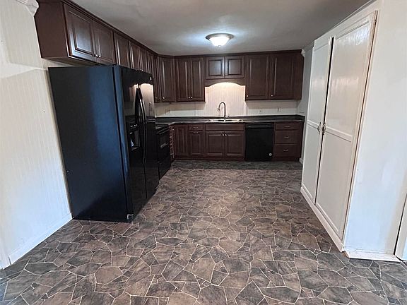 5th image of 5620 2nd St
