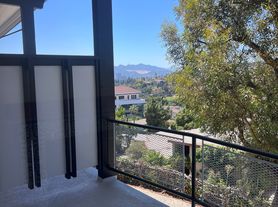 1860 Verdugo Loma Dr, Glendale, CA