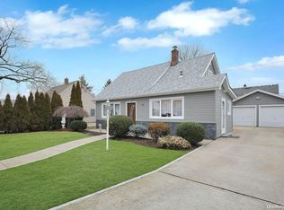 65 Ridge Ln, Levittown, NY 11756