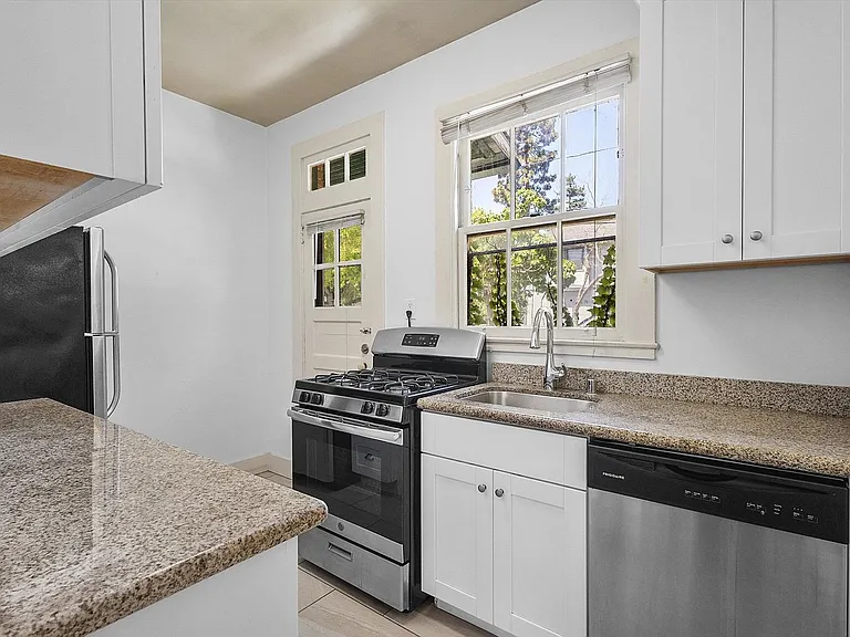 1801 Alameda Ave #A — Photo 13