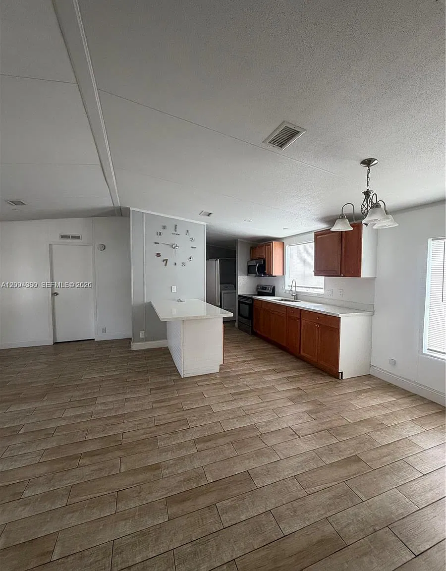 Americana Village Condo — Photo 2