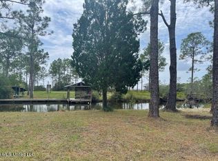 Creal Ln, Moss Point, MS 39562