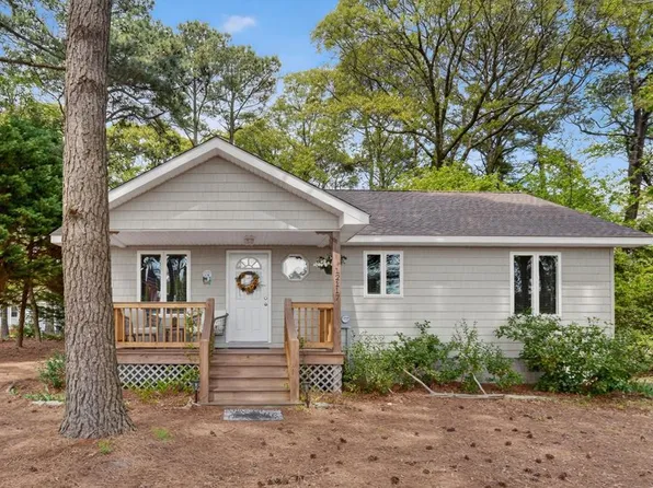 12117 Trout Ln, Machipongo, VA 23405