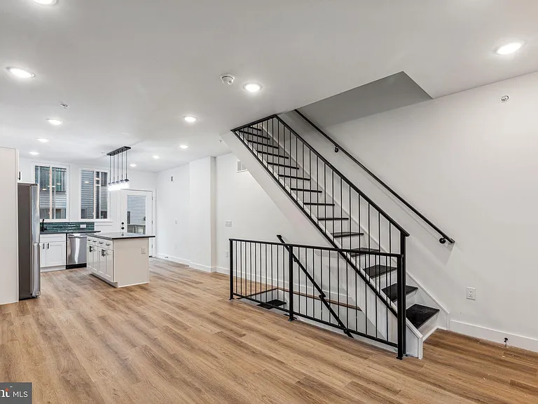 2023 N Reese St — Photo 3