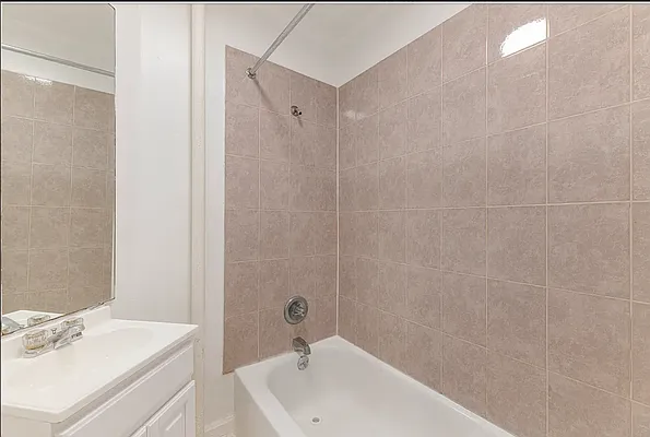 Rented by REAL New York | media 19