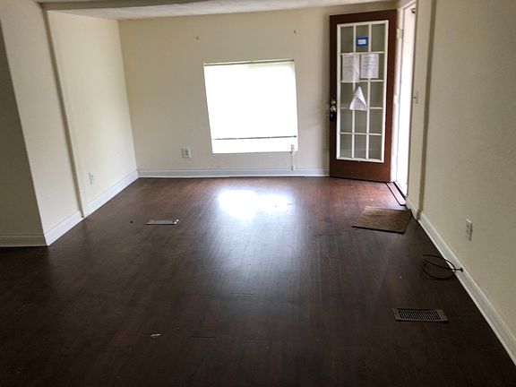 Additional Living Room