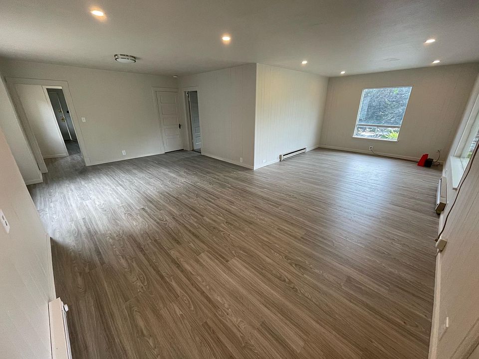 1st image of 117 W Augusta Ave #1A