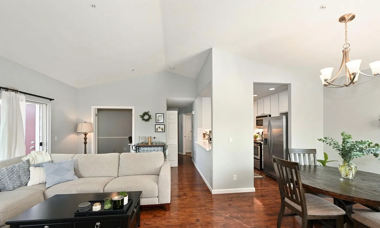 2 bed, 1007 sqft, $3,480 — Photo 4