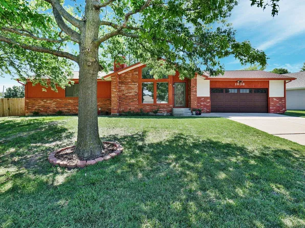 1936 S Longford Ct, Wichita, KS 67207