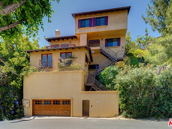 2nd image of 2828 Westshire Dr
