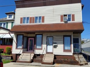 120-122 S 2nd St #F, Lehighton, PA 18235