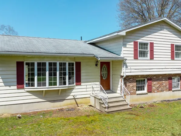 9 Rosewood Dr, Conklin, NY 13748