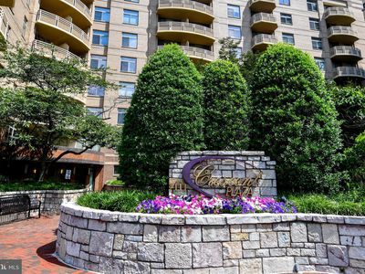 7111 Woodmont Ave APT 701, Bethesda, MD, 20815