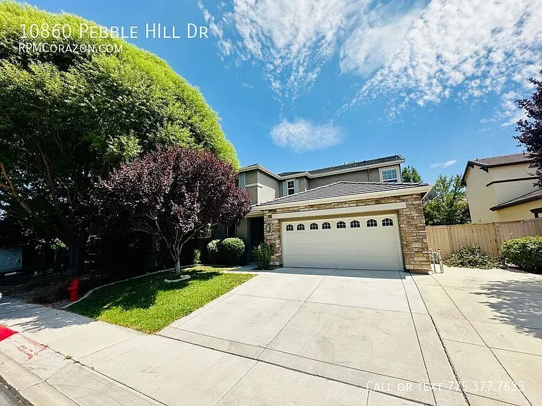 10860 Pebble Hill Dr — Photo 1