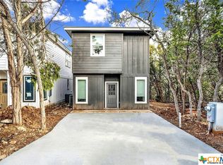 340 Shady Bluff Dr, Wimberley, TX 78676
