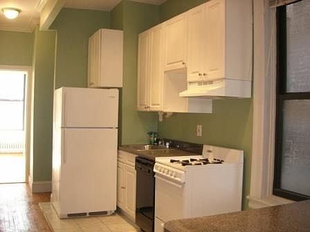 2nd image of 221 E 94th St APT 4W