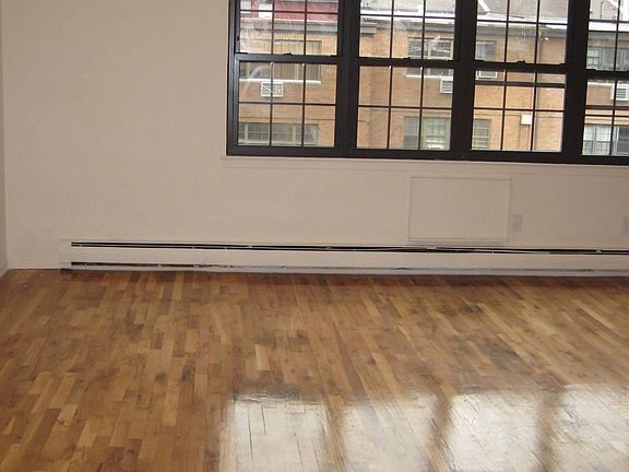 3rd image of 15632 78th St