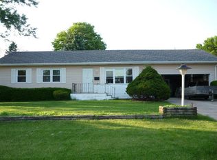 2420 W 45th St, Davenport, IA 52806