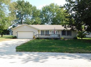 1617 Ironwood St SW, Demotte, IN 46310