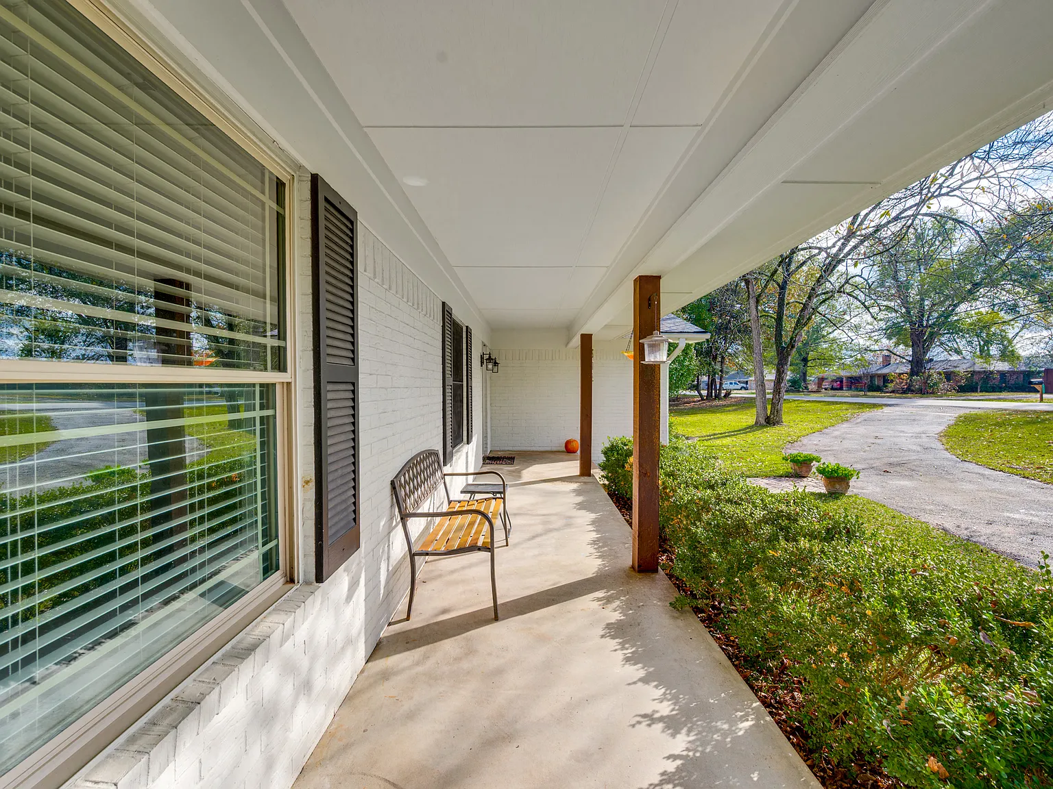 5 bed, 2630 sqft, $3,150 — Photo 3