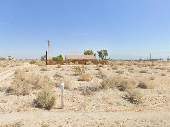 1076 N Marina Dr, Thermal, CA 92274