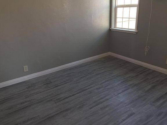 3rd image of 5908 Fayette St #3/4