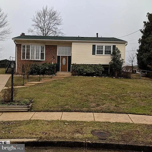 6425 Cabell Ct photo 1