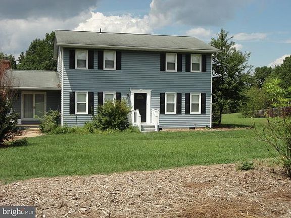 2nd image of 27 Berkshire Ln