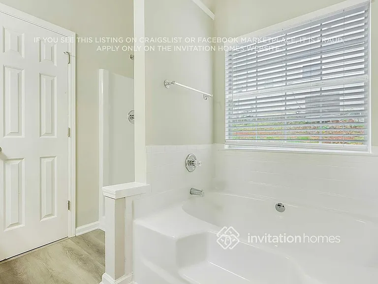 2118 Sugar Creek Close — Photo 17