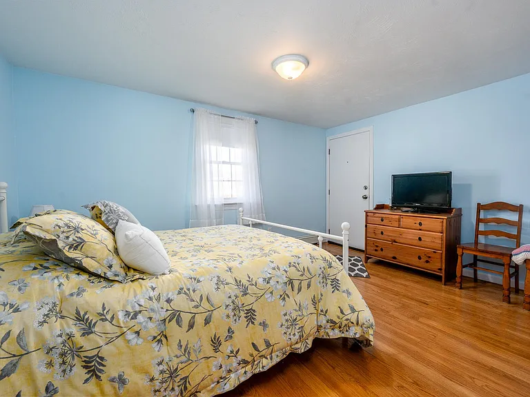 78 Center St #2-14 — Photo 10