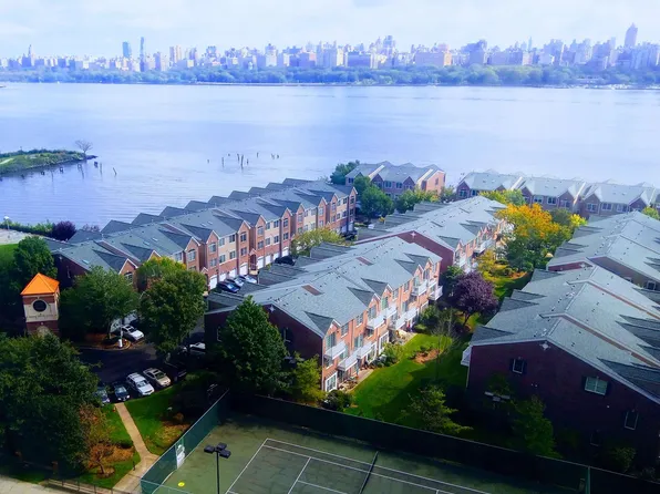 7002 Blvd East image 5 of 31