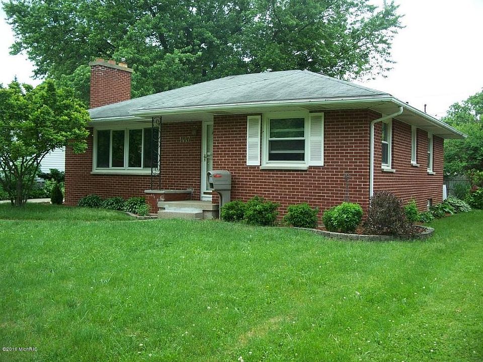 1st image of 1447 Lewison Ave NE