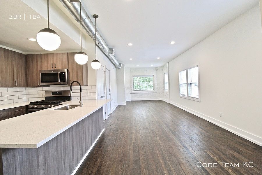 1st image of 4315 Roanoke Pkwy #2B