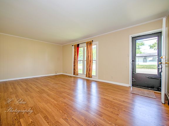 4th image of 2502 Mocassin Ln
