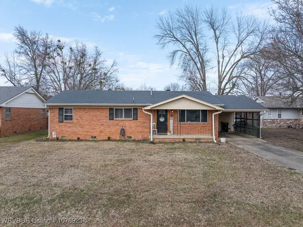 18 5th St, Charleston, AR 72933