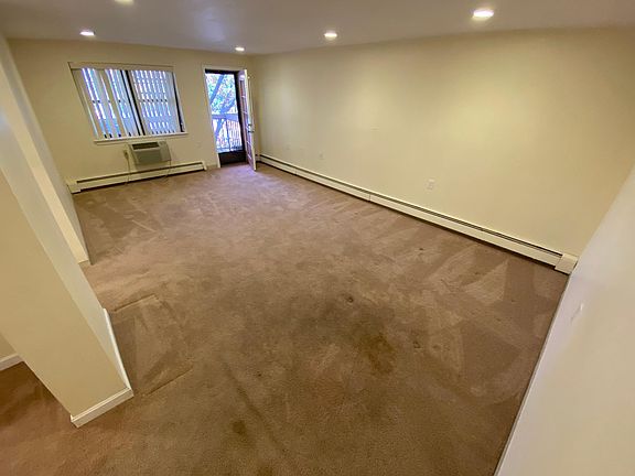5th image of 757A Highland Ave #218N