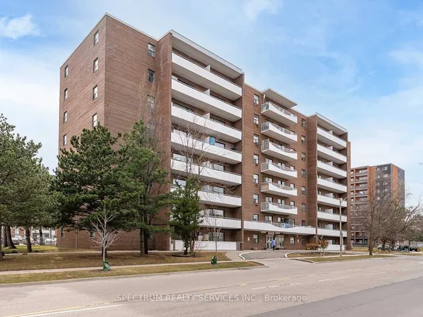 3320 Fieldgate Dr #808, Mississauga, ON L4X 2J2