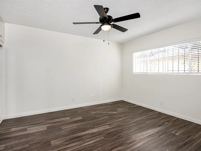 821 S Osage Ave — Photo 15