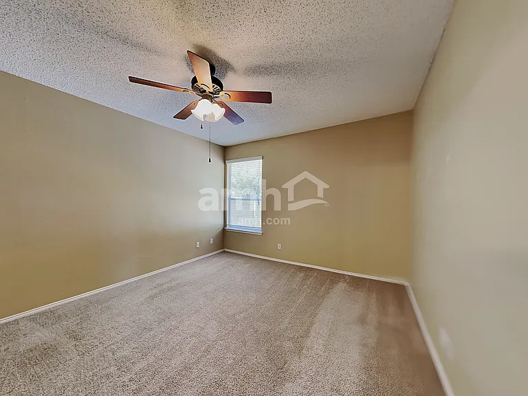3904 Parkhaven Dr — Photo 8