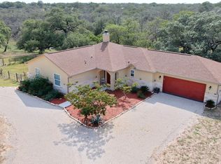 421 Ringaskiddy Cir, Floresville, TX 78114