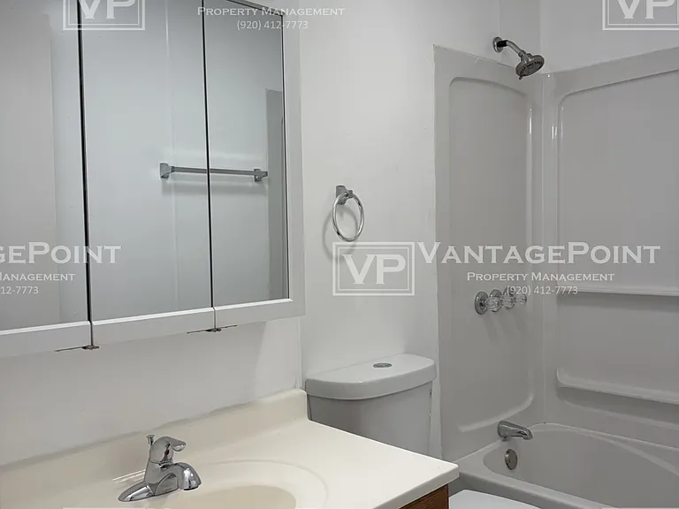 420 E Pine St — Photo 14