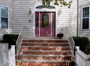 224 Salem St APT 8, Medford, MA 02155