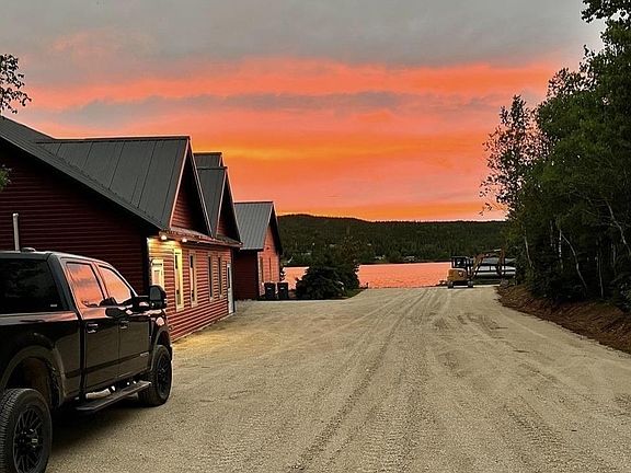 3rd image of 7 Sunset Drive