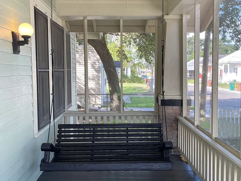 245 Reynoir St — Photo 8