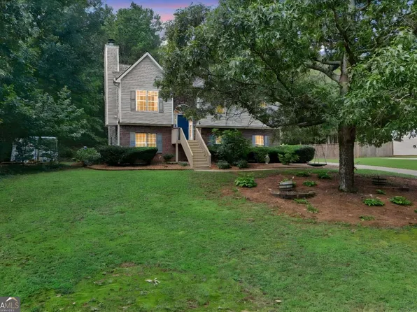 35 Hidden Brook Trl, Newnan, GA 30265