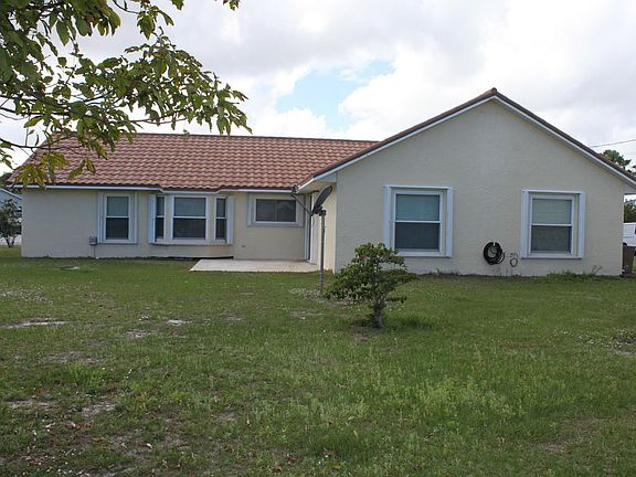 4th image of 2351 SE Hurley Ct